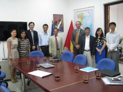 TS.BS.Nguyen Phu Kieu worked with WHO representative in Vietnam